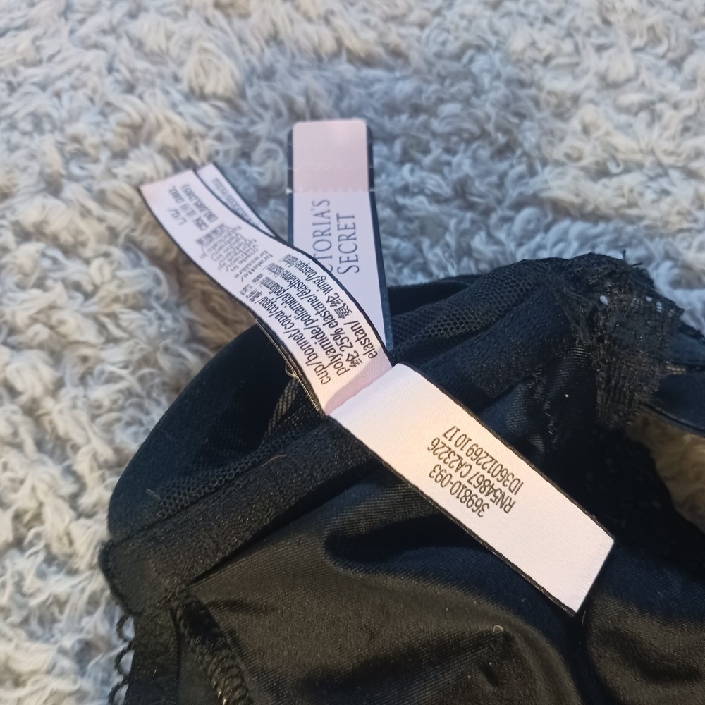 Victoria's Secret Lace Bralette L Triangle‎ Lightly Lined Adjustable Sheer Trim - Picture 5 of 6